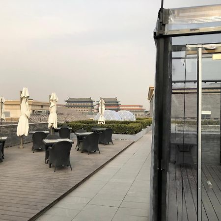 The Emperor Tiananmen Beijing Otel Dış mekan fotoğraf The Sky Bar