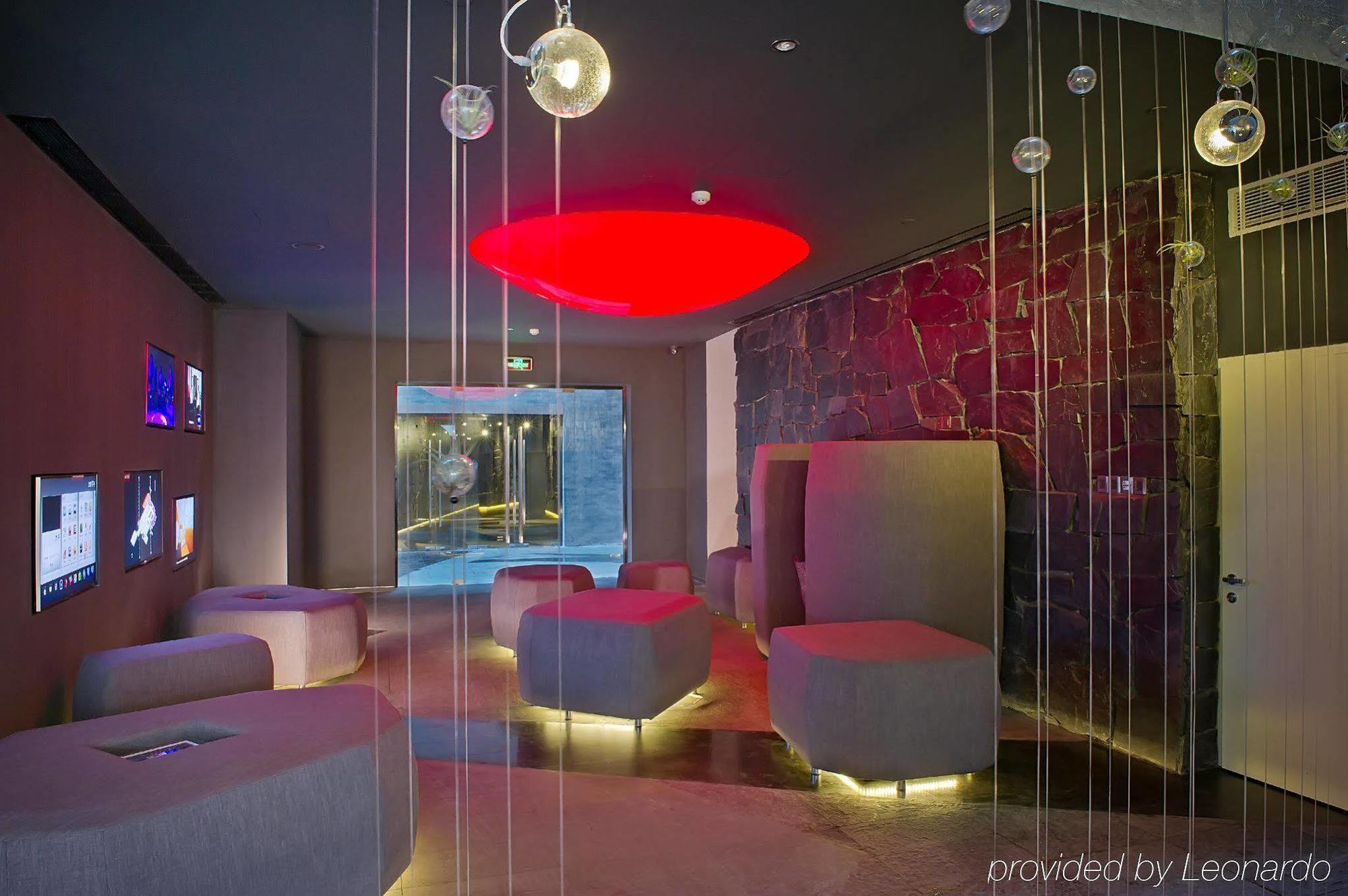 The Emperor Tiananmen Beijing Otel Dış mekan fotoğraf The interior of the lounge