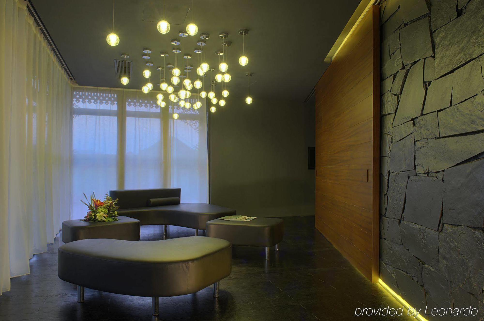 The Emperor Tiananmen Beijing Otel Dış mekan fotoğraf The interior of the hotel
