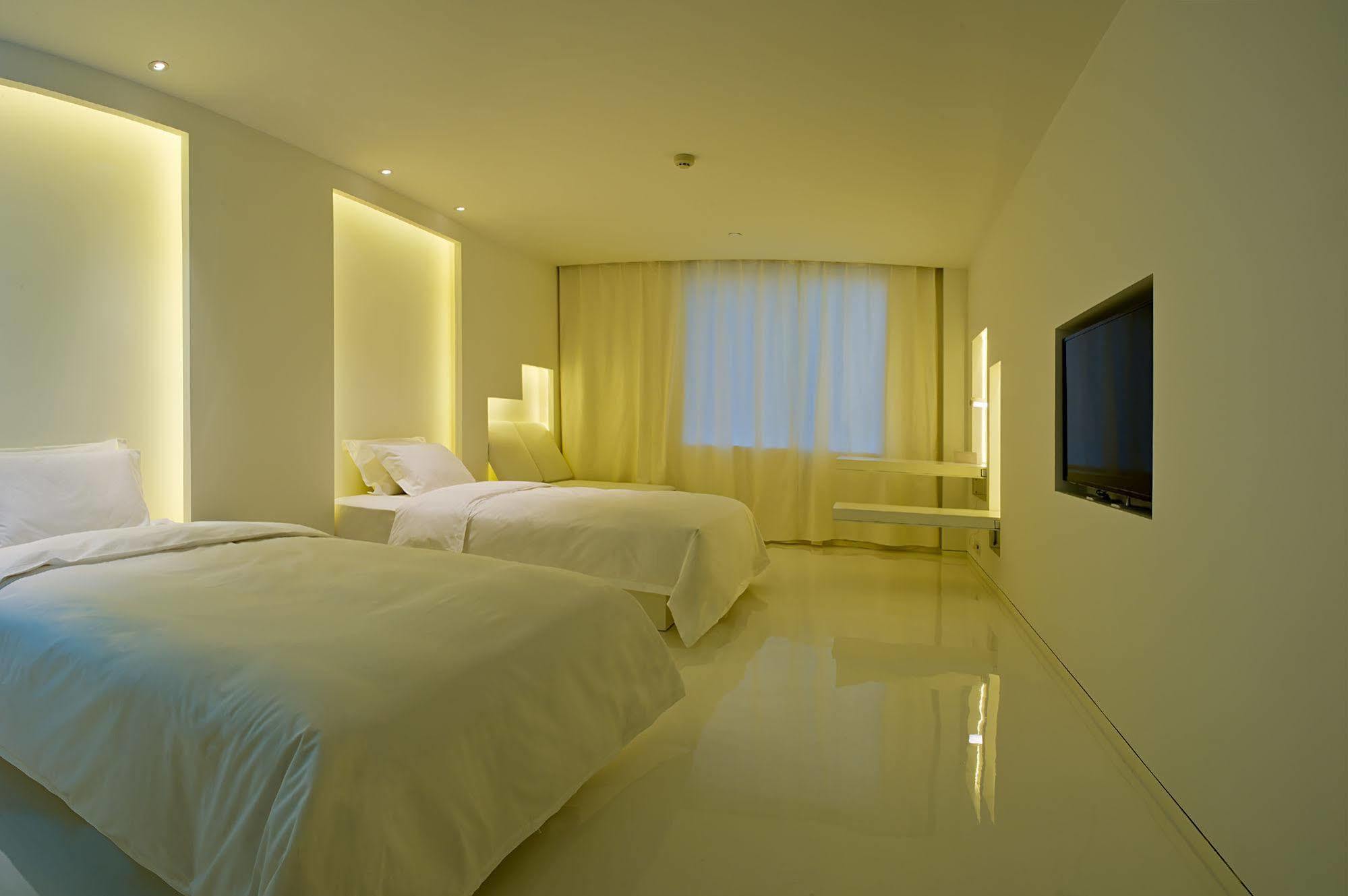 The Emperor Tiananmen Beijing Otel Dış mekan fotoğraf A room at the hotel