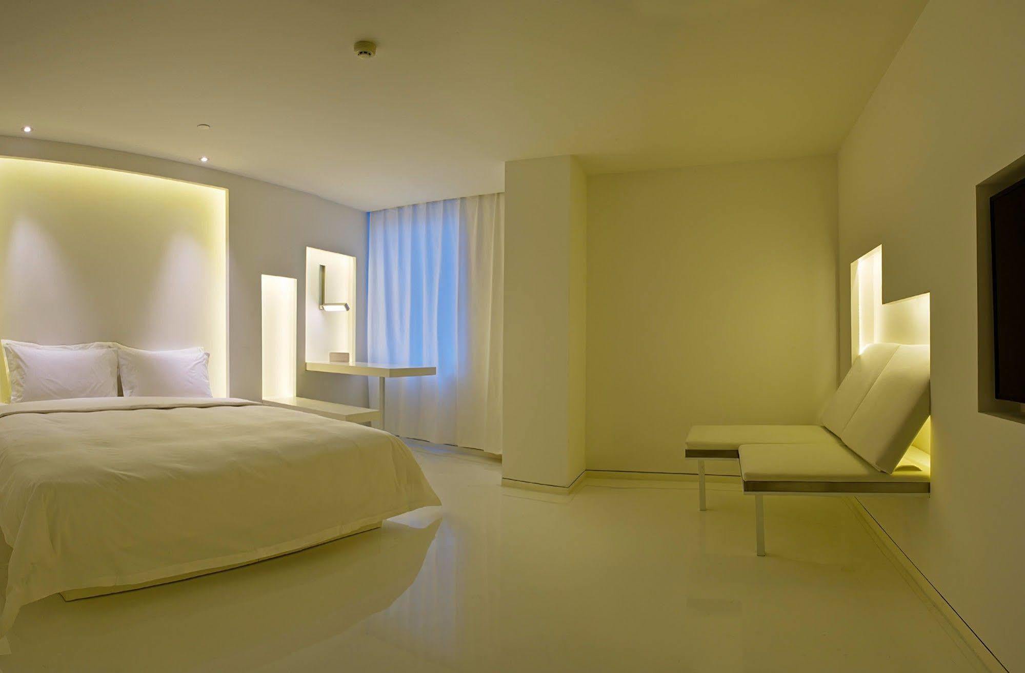 The Emperor Tiananmen Beijing Otel Dış mekan fotoğraf A room at the hotel